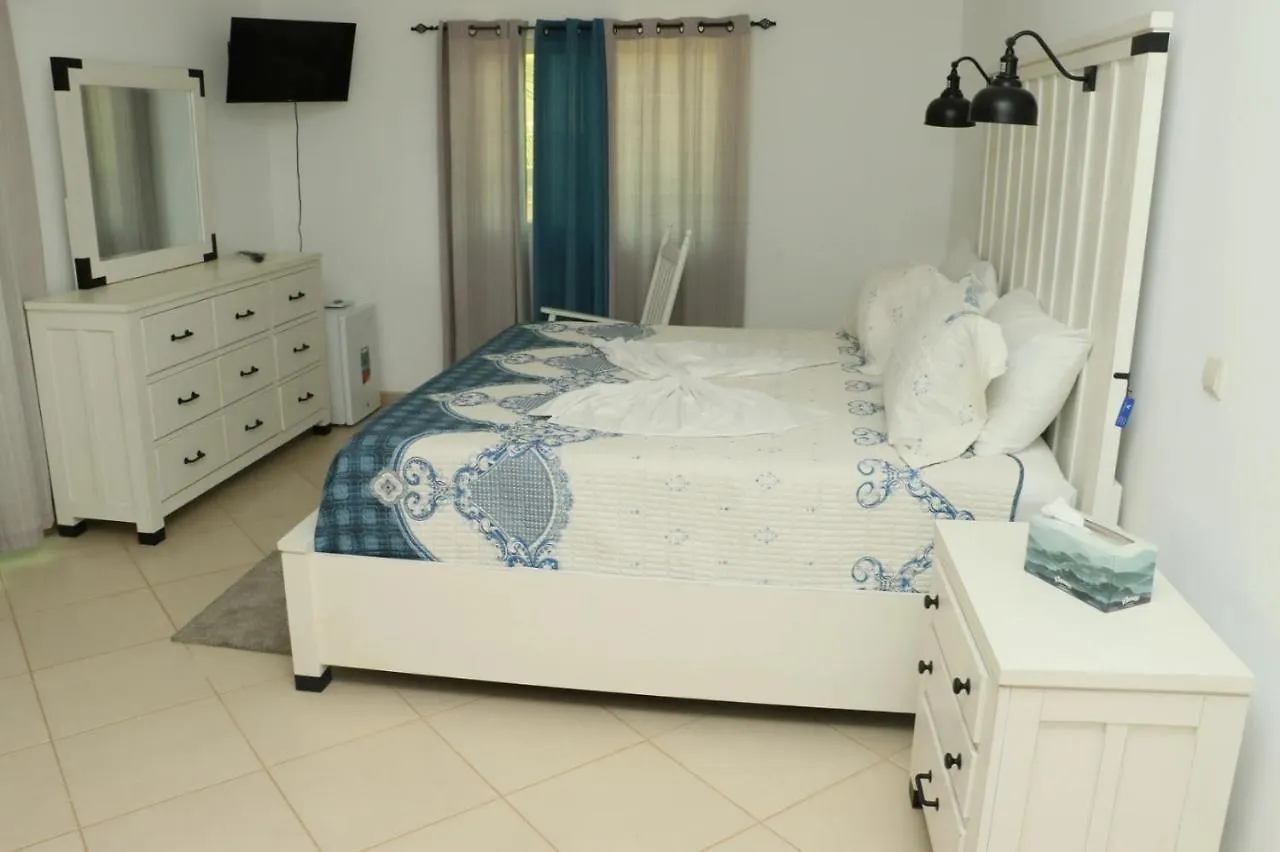 Cidade Paradise Guesthouse Cidade Velha Privatunterkunft